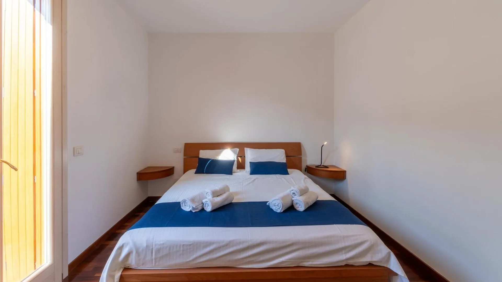 Dimora Aramis 3 Apartment Peschiera del Garda Italy