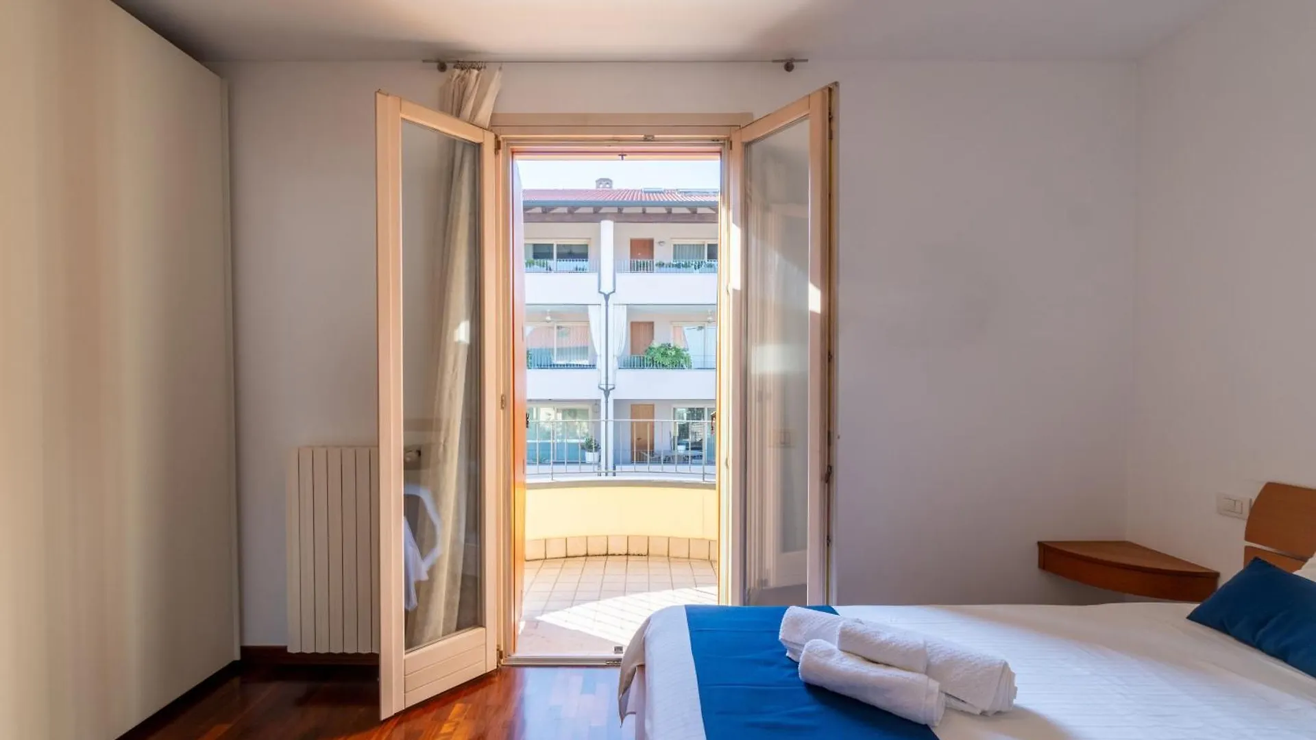 Dimora Aramis 3 Apartment Peschiera del Garda Italy
